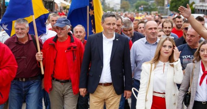 Bećirović u Kalesiji: 'Moramo zajedno pobijediti siromaštvo, strah, mržnju, tenzije i lopovluk'