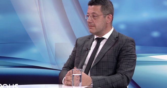 Aljoša Čampara: Sky dovodi do visokih zvaničnika. Direktor OSA-e je falsifikator diploma