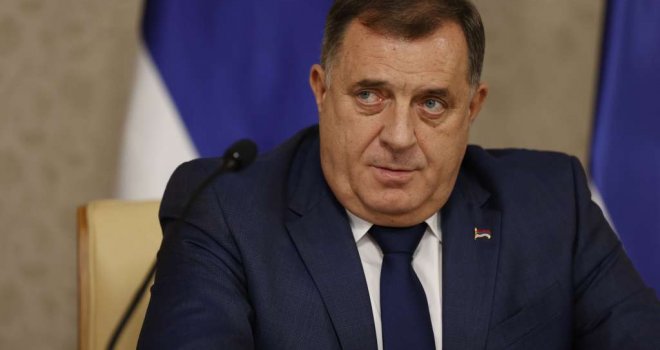 Dodik najavio nove mjere u školama: Testiraćemo učenike na drogu i zabraniti nošenje mobitela na nastavu