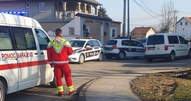 Htio pretući suprugu, pa ona pretukla njega: Ostavili ga ispred Doma zdravlja