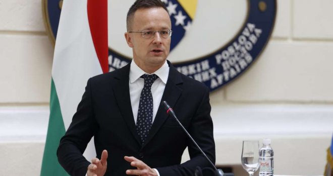 Sastanak Schmidt - Szijjártó: Status kandidata treba ubrzati napredak, a prioritet je naći rješenje za pitanja državne imovine u BiH