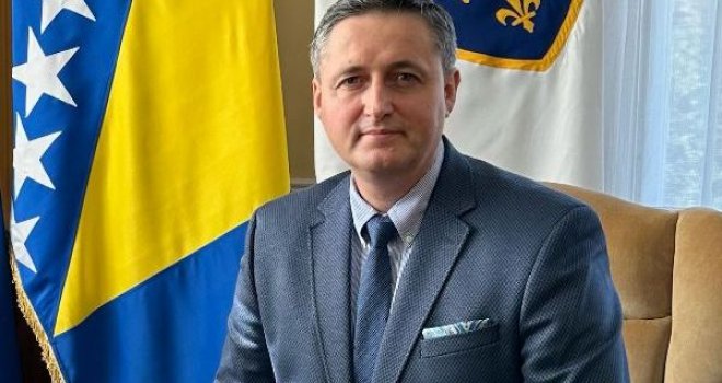 Denis Bećirović pokrenuo smjenu Abdulaha Skake s ambasadorske pozicije