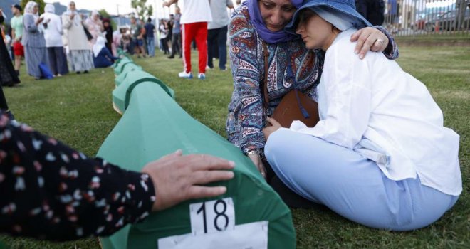 Danas u Potočarima dženaza i ukop posmrtnih ostataka 30 žrtava genocida u Srebrenici