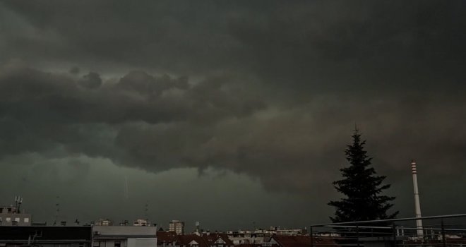 Nakon jučerašnje apokalipse: U Hrvatskoj se može očekivati i tornado