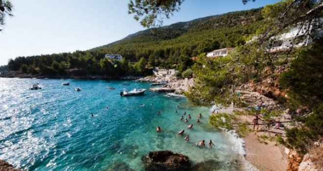 Bh. dijaspora sve češće kupuje nekretnine u Hrvatskoj, Srbe zanima samo jedna lokacija, ali ko je ipak najbolja mušterija? 