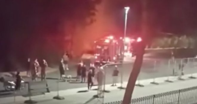 Navijač AEK-a preminuo od uboda nožem nakon sukoba s Dinamovim navijačima