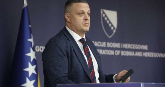 Mijatović: Ima li veće časti za jednog Bosanca i Hercegovca kad ga u sat vremena prozivaju i SDA i Dodik