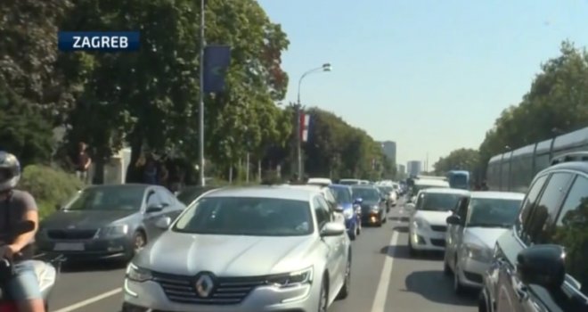 Hrvatska protestuje zbog Nizaminog ubistva: U Zagrebu obustavljen saobraćaj