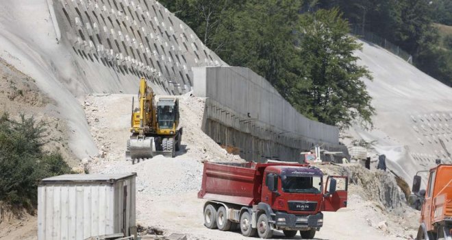 Autoceste FBiH: Radovi na dionici Vranduk – Ponirak suspendirani