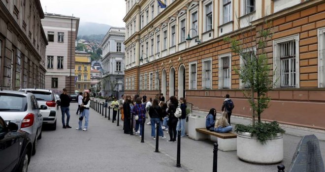 Za đake iz četiri kantona u FBiH i RS danas počinje nova školska godina