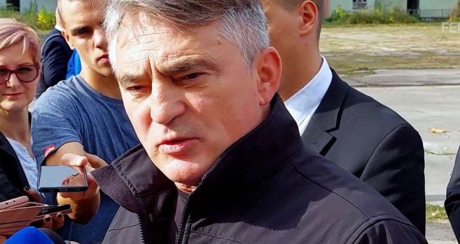 Željko Komšić o sjednici NSRS: Potpuno beskorisna javna predstava kojom se bildaju politički mišići! 