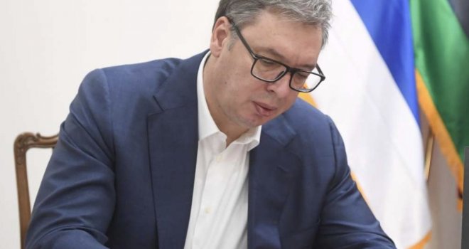 Vučić: Srbija će se suprotstaviti svjetskim silama kada je u riječ o rezoluciji o Srebrenici