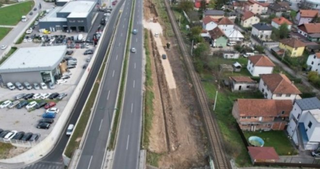 Počeli radovi, uskoro manje gužve: Gradi se nova uključna traka na granici Vrela Bosne i naselja Osjek