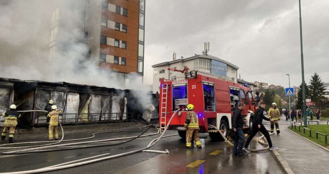 Ugašen požar na pijaci u Sarajevu, šteta je ogromna