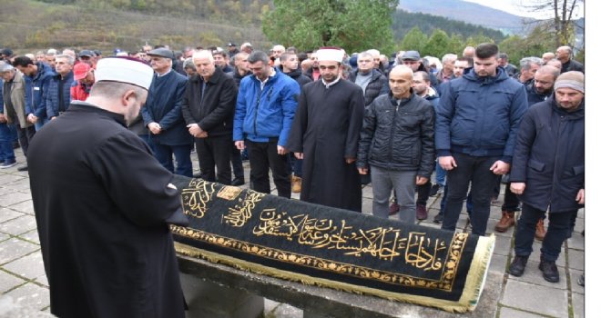 Veliki broj Goraždana klanjao dženazu Emiri Maslan