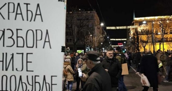 Srbi na ulicama, ne priznaju 'fantomske glasače: Opozicija u štrajku glađu, Vučić najavio prvo obraćanje nakon izbora