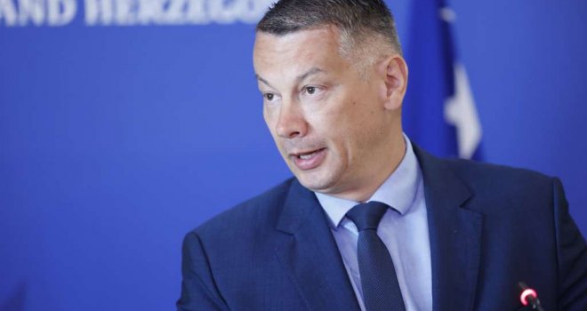 Nešić: Zukan voli da zabavlja javnost i priča prazne priče, od ulaska u NATO nema ništa bez pristanka RS-a