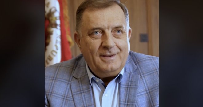 Dok RS grca od prezaduženosti, Milorad Dodik časti stanovima