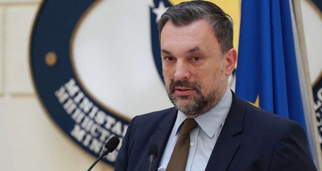 Konaković: Prava Trojka finalizira dogovore i to ne one 'da jedni drugima ne smetamo  '