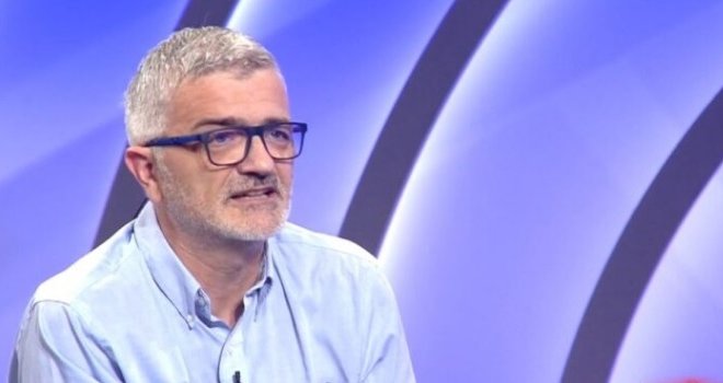 Mandić: 'Žao mi je što je Dennis Gratz pristao da bude kandidat SDA, liberal od glave do pete priklanja se retrogradnoj politici!'