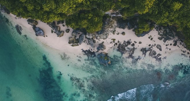 Slučaj na Jadranu: Bura otpuhala dvoje turista sa plaže na ostrvo