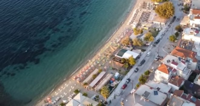 Ovo je jedino mjesto gdje se ležaljke daju besplatno: Plaža kao iz raja, a more kristalno čisto