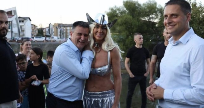 Jelena Karleuša nakon Banjaluke avionom Vlade RS letjela za Budvu: Ko sve to plaća?