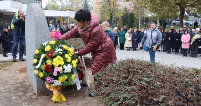 Obilježena još jedna tužna godišnjica: U učionici su ubijeni učiteljica Fatima Gunić i troje njenih učenika