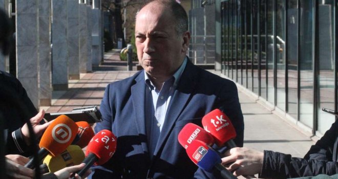 Koalicija u RS-u je zakazala, Crnadak kontra svoje stranke