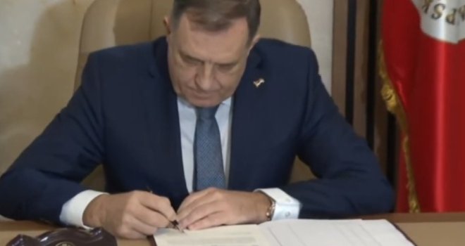 'Ako žele mir, neka to ne rade': Dodik potpisao ukaze o proglašenju zakona o zabrani djelovanja bh. institucija u RS   