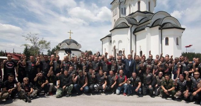 Zloglasni Noćni vukovi poslali jezivu poruku podrške Dodiku: 'Nije sam! Mi smo uz predsjednika!'