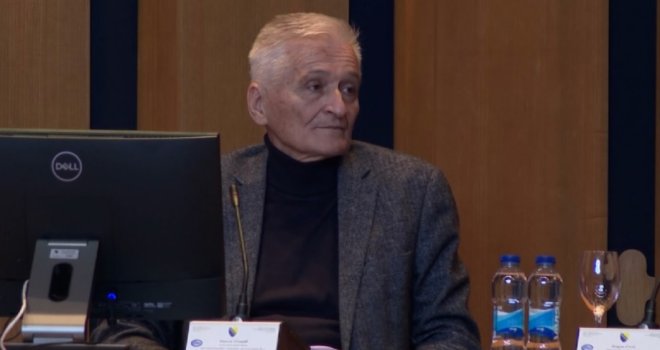 Opet burno u Domu naroda: Špirić odbio uvažiti prijedlog većine delegata, a nakon 4 sata zasijedanja nije još usvojen ni Dnevni red