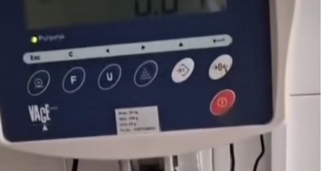  Izvagala tri kutije omiljenog slatkiša mnogih : Lopovluk, umjesto 300 samo 70 grama