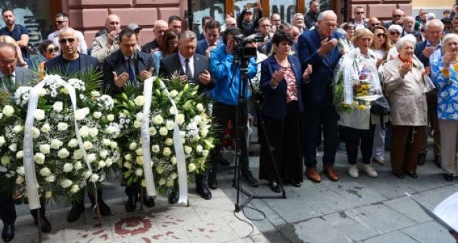 Obilježeno 33 godine od masakra počinjenog u ulici Ferhadija u Sarajevu