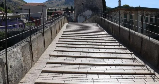 Visoke temperature ispraznile ulice Mostara, čak ni turisti ne hodaju...