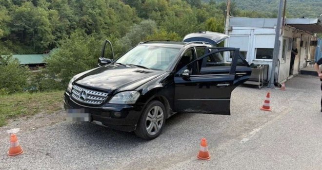 Puno vozilo droge: Diler 'pao' na granici BiH, pripadnici Granične policije uočili PVC kese 
