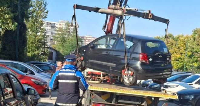 KJKP RAD uklanja neregistrovana i napuštena vozila sa javnih površina: Uputili važan poziv građanima