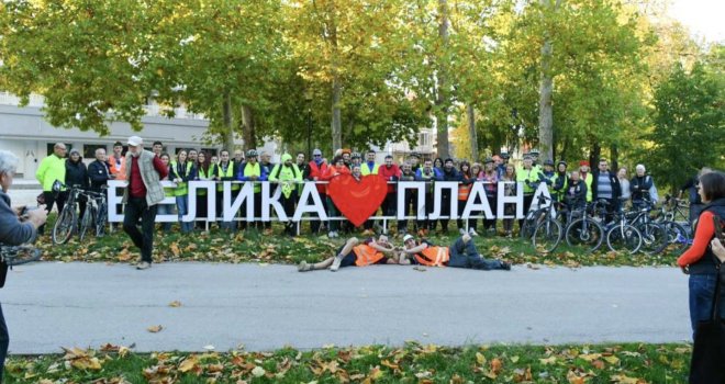 Srbija: Studenti i građani se okupljaju pred veliki komemorativni skup u Novom Sadu