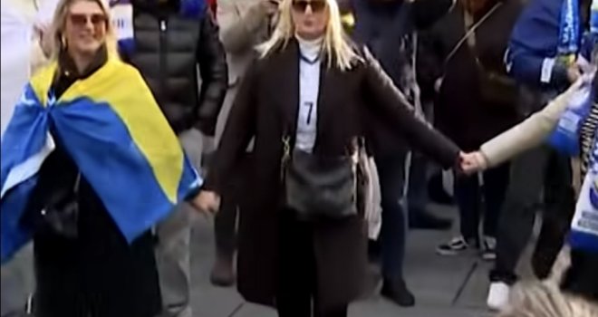 Ori se kolo ulicama Beča: Bh. navijači našli novu zanimaciju u iščekivanju utakmice