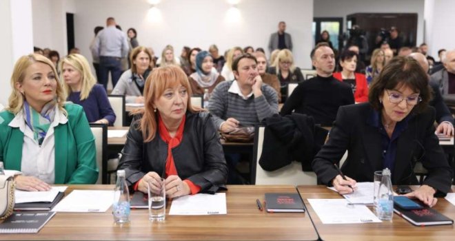 Predstavljen priručnik 'Kako učiti i podučavati o ratu u BiH' zasnovan na sudski utvrđenim činjenicama