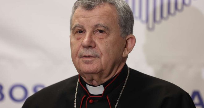 Božićna poruka nadbiskupa Vukšića: Jubilarna godina poziva na obnovu vjere i zaštitu života