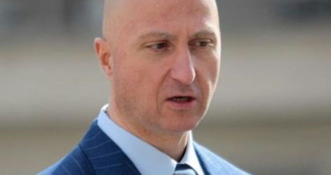 Muhamed Ajanović i Dalila Hakalović na ispitivanju u MUP-u KS