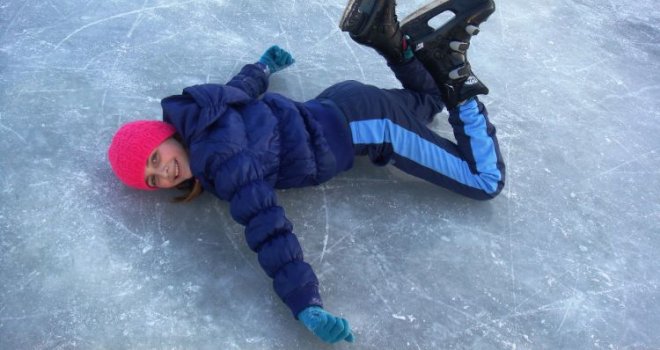 Padovi na ledu su više nego opasni: Evo zašto ne smijete odmah ustati i šta trebate uraditi