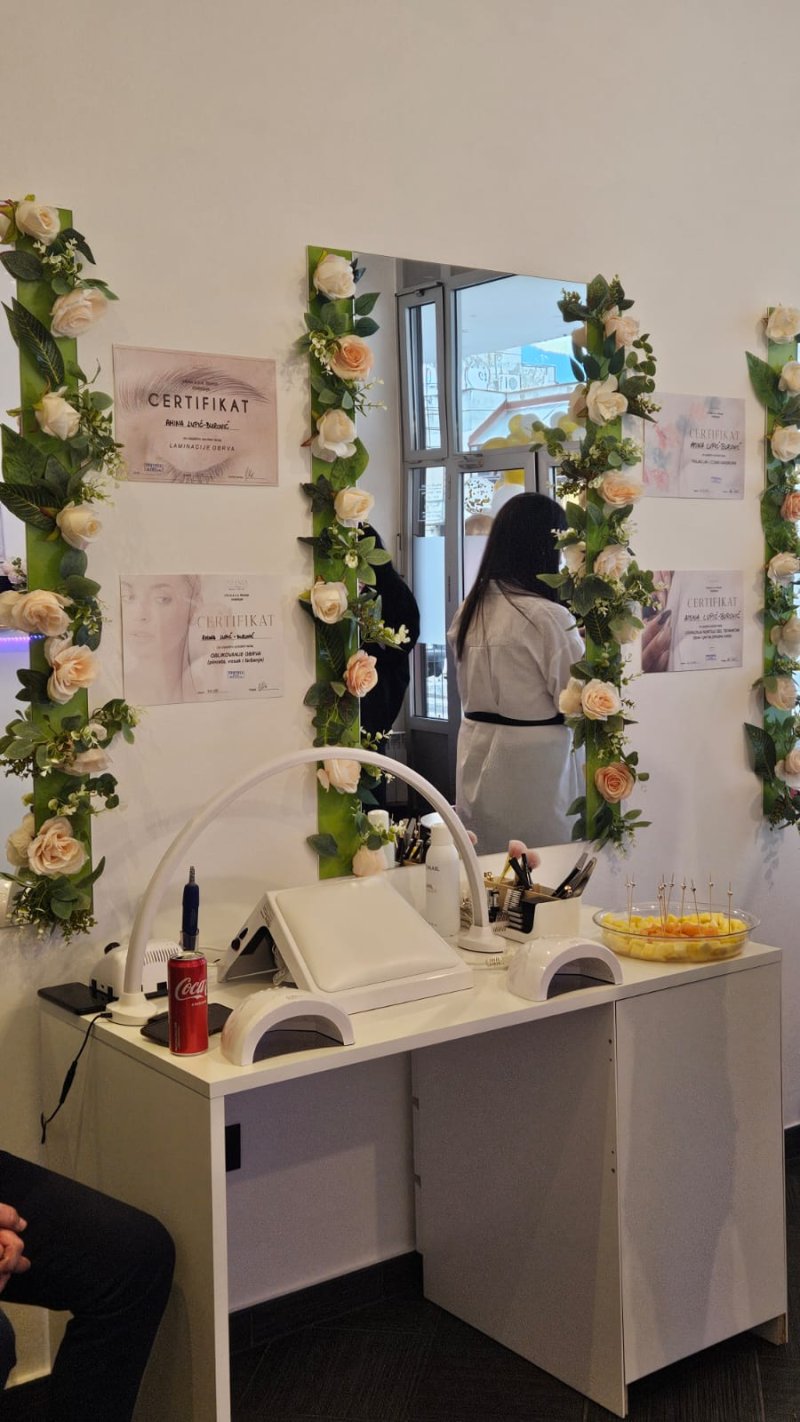 ajla-lupic-salon-fond-zpr-4