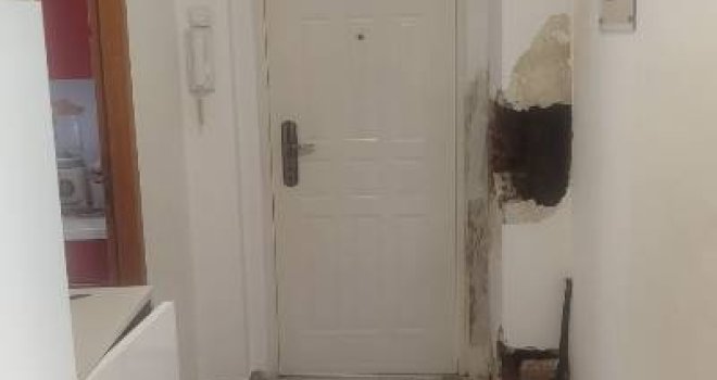 Horor u stanu na Grbavici: Voda se slijeva pored slivnika i prodire u zidove stana, upravitelj kaže - nema ništa prije ljeta!  