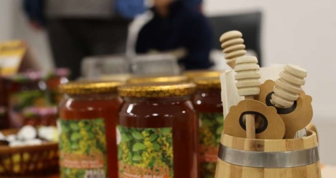 Šta donosi novi pravilnik o medu: Uvodi se obvezno navođenje OVOG podatka, potrošači ne smiju biti u zabludi