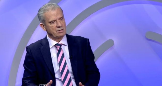 Laganje Bošnjaka je najopasnija stvar, to je kao kad stavite žabu u čašu i polako je kuhate. Trojka nas kuha...