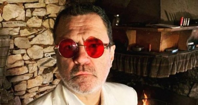 Popularnom hrvatskom pjevaču alkohol uništio život: 'Imam cirozu jetre, neurotične probleme i jedva hodam'