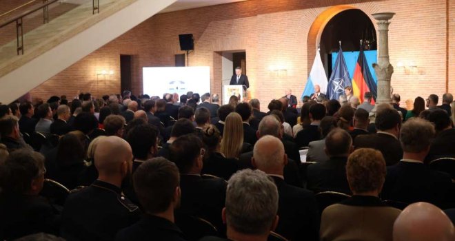 Ambasador Arnaut o Minhenskoj sigurnosnoj konferenciji: Ovakve sastanke ne možete platiti