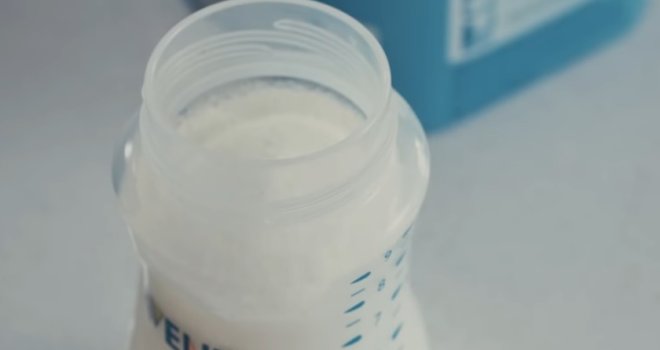 Više od 60 djece se razboljelo: Istražuje se povezanost s formulom za bebe koja je prodavana i u BiH